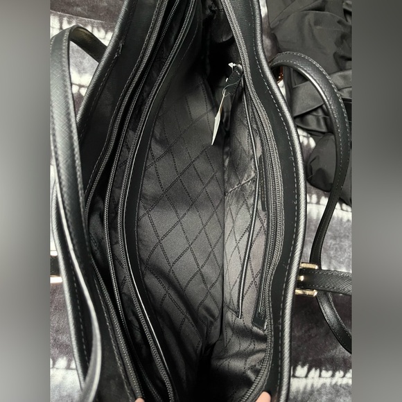 Michael Kors Bag - Picture 3 of 3